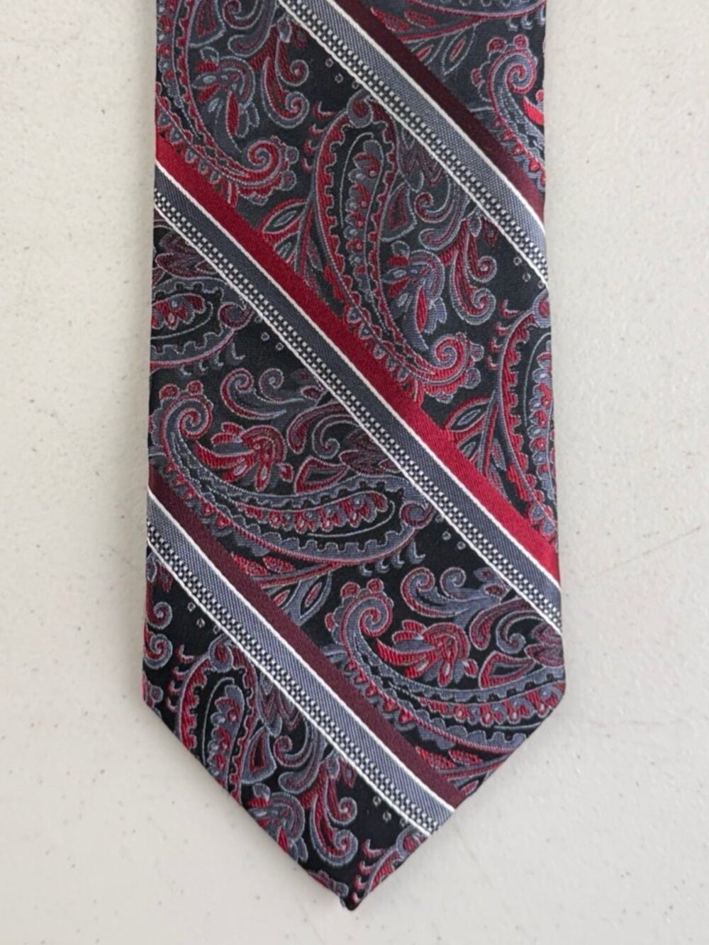 Pronto Uomo Tie NWT Paisley Striped Jacquard 100% Silk Necktie Red/Gray/Black